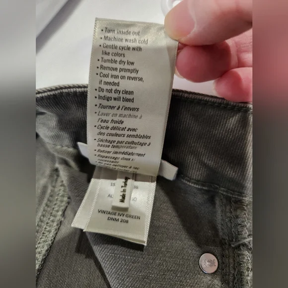 Paige Alexis Cargo High Rise Barrel Leg Jean In Ivy Green. NWT. Size 28 - Picture 6 of 10